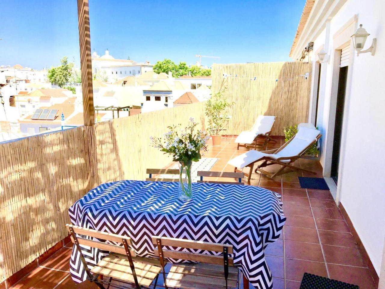Comfortable + Terrace *